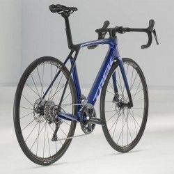 Trek MADONE SL 5 GEN 8 - Carbon Road Bike - 2025