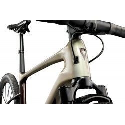 Revolt X Advanced Pro 1 2024